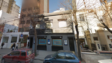 Robaron una inmobiliaria armdos con un revólver y una picana en La Plata