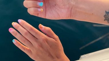 El diseño de uñas que es tendencia en el verano europeo y las influencers lo eligen