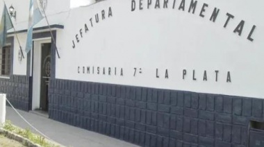 Ataron a un abuelo y sus nietos, mataron a los perros y les robaron un millón de pesos