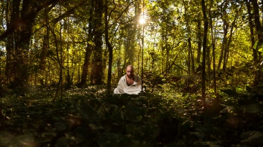 Agustín Dettbarn presenta el videoclip de su canción "Misshai Sharem"