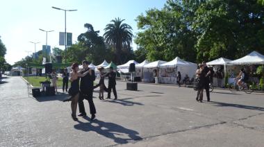 Durante el fin de semana se celebró el Día Nacional del Tango en la Feria Manos Platenses