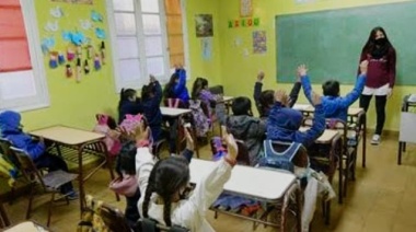 El Gobierno provincial busca acordar con los gremios hora extra en las escuelas