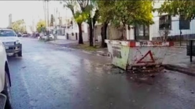 Un contenedor mal ubicado: una mujer chocó y falleció