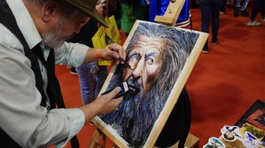 Leonardo Batic llega a la feria del libro de la ciudad