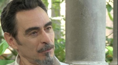 Federico Andahazi llega al Pasaje Dardo Rocha