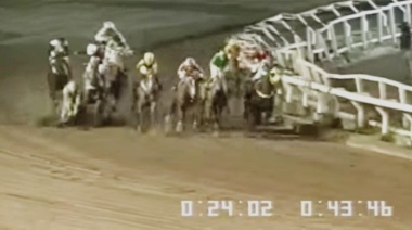 Un jockey fue arrollado por su caballo y está grave