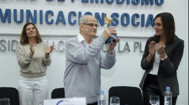 Rubén Dri obtuvo el Premio Rodolfo Walsh otorgado por la Facultad de Periodismo