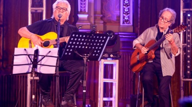 Se celebró el 45º aniversario de la creación de Abuelas de Plaza de Mayo con un concierto en el Salón Dorado de la Gobernación