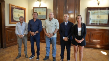 Berni, Alak y Garro encabezaron la entrega de 36 patrulleros y 20 motos para La Plata
