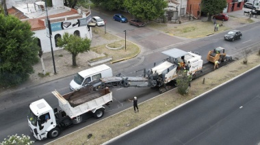 Se avanza con las obras de repavimentación en Camino Centenario