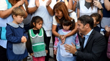 Axel Kicillof dio inicio  al ciclo lectivo en un jardín de la ciudad de La Plata