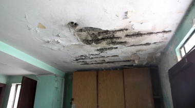 Clausura de delegación municipal en Los Hornos por condiciones edilicias precarias