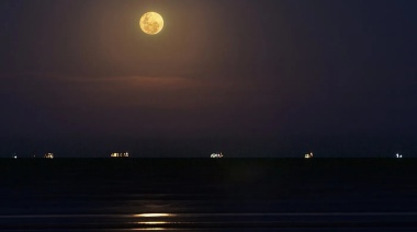Excursiones nocturnas en barco por el delta del Río Santiago