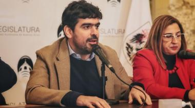 Valdés presentó un proyecto para que el Jefe de Gobierno sólo pueda viajar con autorización de la Legislatura