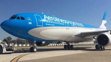El Gobierno argentino inicia negociaciones para ceder el control de Aerolíneas Argentinas