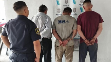 Detienen a cinco hombres por robar cables haciéndose pasar por empleados de telefonía en La Plata