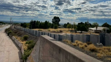 El muro de la UNCUYO: una obra millonaria que genera polémica
