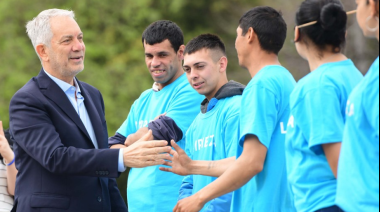 Alak aumenta los sueldos municipales y lanza un nuevo escalafón