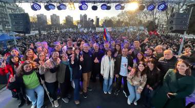 Alak cerró la campaña de Fuerza Patria y llamó a "votar por la ciudad" el domingo