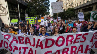 Inició el paro de trabajadores del Garrahan y esta tarde habrá un acto en la Plaza del Congreso
