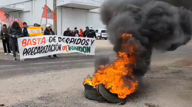 Trabajadores despedidos de Randon S.A. protestan en el Parque Industrial II de La Plata