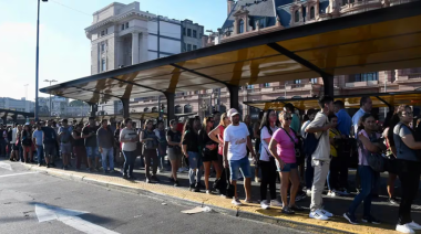 Choferes de colectivo amenazan con parar por irregularidades en los pagos