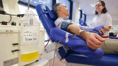 Pandemia: cada donación de plasma de pacientes recuperados puede salvar hasta a cuatro personas