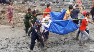 Al menos 126 muertos en Birmania tras deslizamiento de tierra en una mina