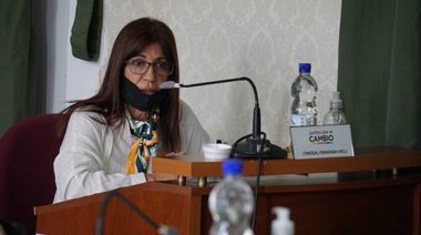 Una concejala de Ensenada, sancionada por insultos en plena sesión