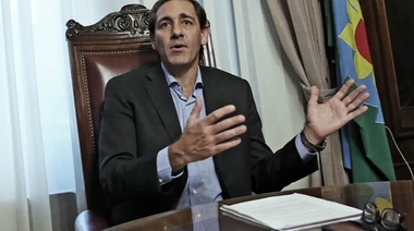 Difamación, persecución laboral y denuncia: la cruzada de Garro contra un abogado por apoyar a los manteros senegaleses