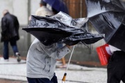 La Plata inicia la semana con mal tiempo y hay Alerta Amarillo por ráfagas de viento