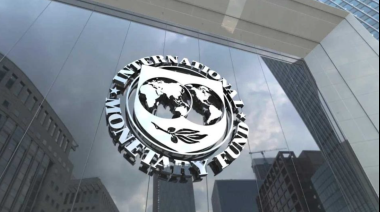 FMI advierte que Argentina sigue vulnerable pese a señales de mejora