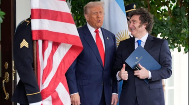Legisladores de EE UU presentan proyectos para evitar que Trump destine US$ 20.000 millones en rescatar a Milei
