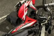 Un repartidor murió tras chocar con su moto en La Plata