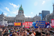 Estudiantes platenses viajan al Congreso contra el veto a la Ley Universitaria