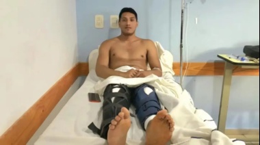 Joven se despertó de cirugía de rodilla para descubrir que le operaron ambas piernas