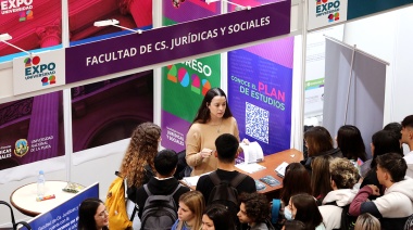 Inicia la Expo Universidad para los jóvenes aspirantes a ingresar a la UNLP