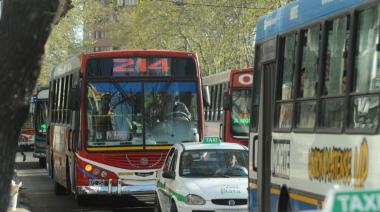 Se levantó el paro de micros tras el adelanto de subsidios