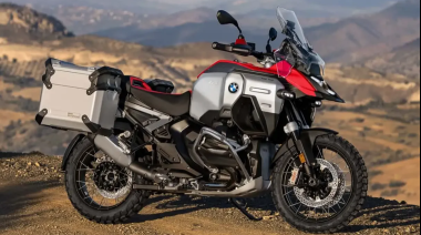 Así es la nueva moto premium que llega al país