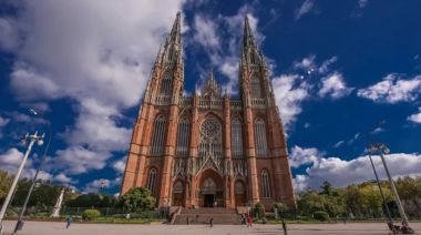 Verano 2025: Piletas, campings y actividades culturales en La Plata y alrededores