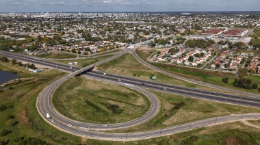 Kicillof y Alak inauguraron la bajada de la Autopista en 520: conectividad para vecinos y productores