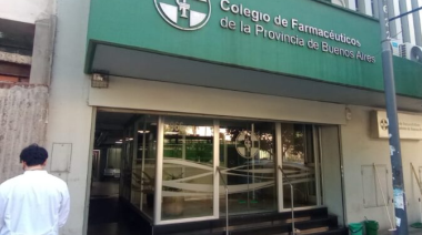 Un incendio en el Colegio de Farmacéuticos generó momentos de tensión