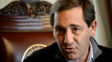Imputaron a Julio Garro por corrupción y allanaron su casa
