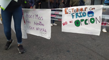 Continúan las manifestaciones de estudiantes platenses por falta de calefacción