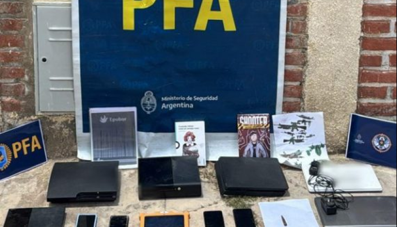 Frustraron masacres escolares planificadas en Buenos Aires y Jujuy: secuestraron armas, dispositivos y simbología nazi