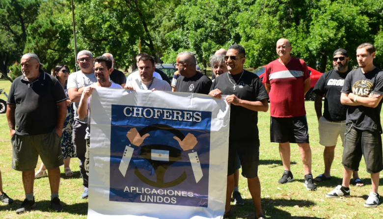 Choferes de apps de transporte frenaron servicios en La Plata por la fuerte baja en sus ingresos