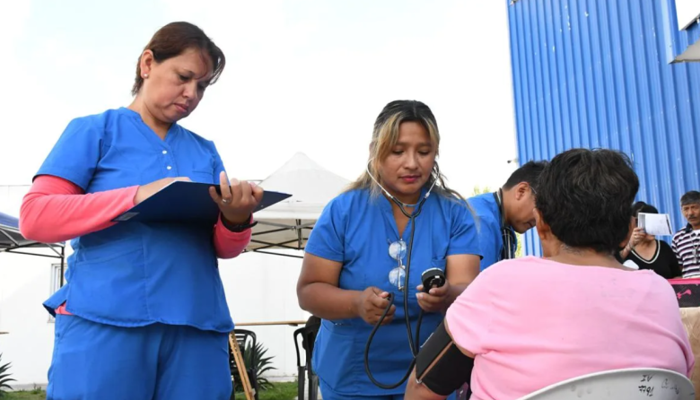 La Municipalidad de La Plata despliega operativos sanitarios con vacunación y controles