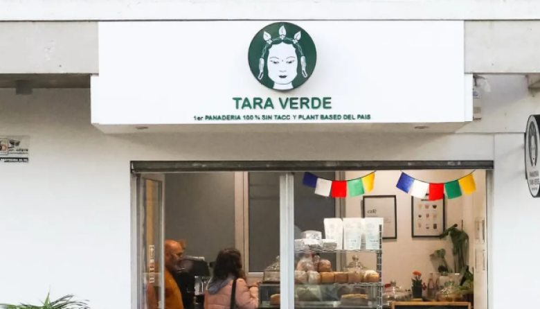 Denuncian sueldos impagos y maltratos en una cadena de comida vegana de La Plata