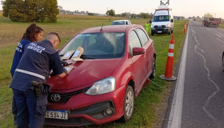 Murió un profesor de la UNLP atropellado mientras cambiaba una rueda en la ruta