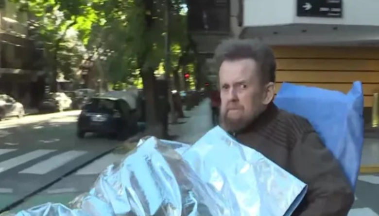 Desalojaron a un jubilado con discapacidad en Recoleta